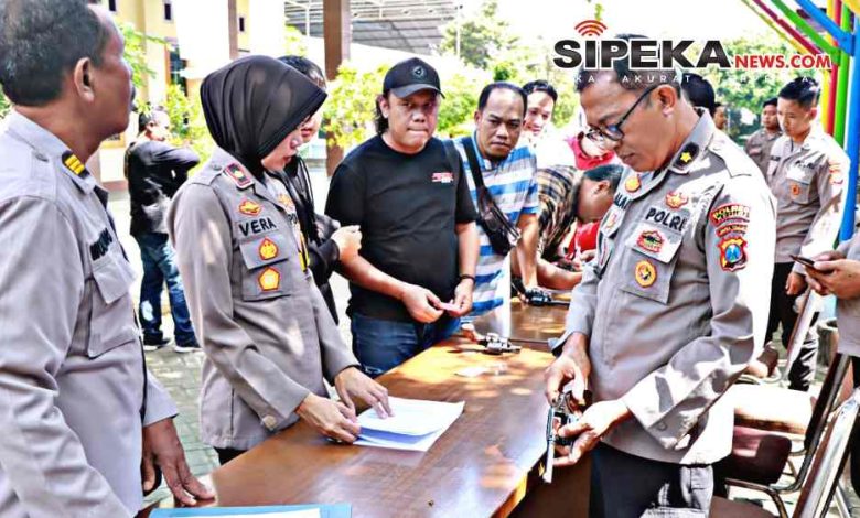 Jelang Pemilu 2024, Wakapolres Kediri Cek Senpi Dinas Anggota
