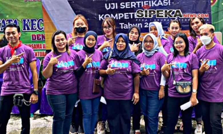 Komunitas Owner Salon & Hairdresser (KOSH) se Jawa Timur Menggelar Uji Kompetensi BNSP dan Bakti Sosial