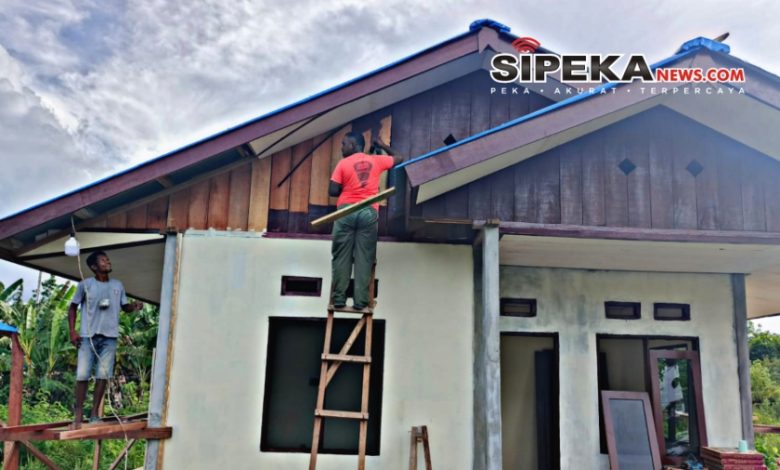 Rumah Warga di Manokwari Disulap Jadi Layak Huni, Satgas TMMD Kini Masuk Tahap Finishing Rumah Warga di Manokwari Disulap Jadi Layak Huni, Satgas TMMD Kini Masuk Tahap Finishing