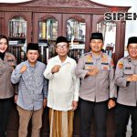 Kapolres Kediri Silaturahmi ke Ponpes Al Ihsan Jampes, Perkuat Sinergi dengan Ulama Jelang Hari Bhayangkara ke-80